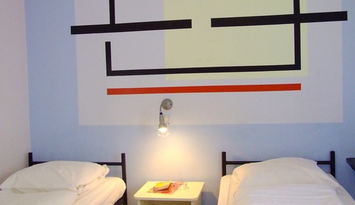 Basic Room, 2 Twin Beds, Private Bathroom