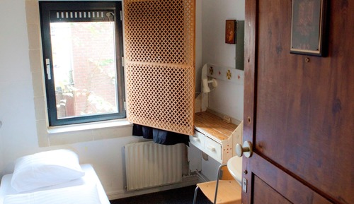 Single Room, 1 Twin Bed, Private Bathroom