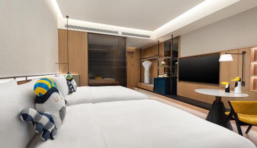 Standard Room with One King Bed, One Double Bed and Ocean View