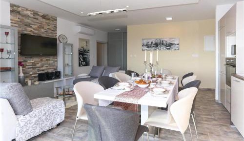 Four-Bedroom Holiday Home