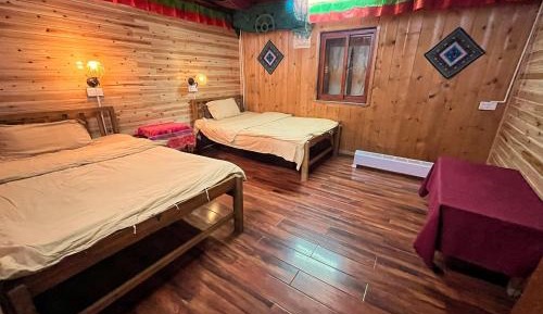 Twin Room with Shared Bathroom