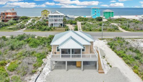 Three-Bedroom Holiday Home 
