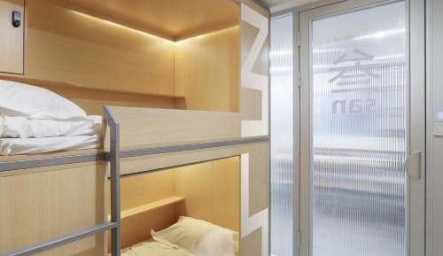 Bed in 4-Bed Male Dormitory Room 