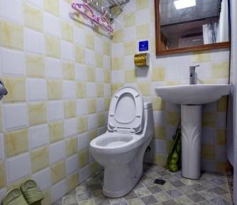 Double or Twin Room with Shared Bathroom