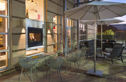 Capitol Hill Hotel | Aloft Tallahassee Downtown