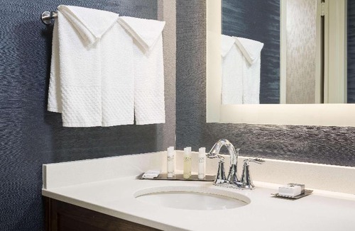 Andover Hotel | DoubleTree by Hilton Boston-Andover
