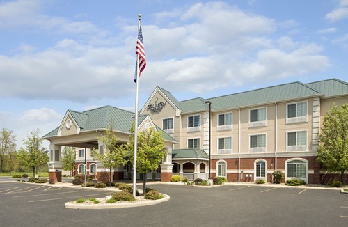 Michigan City Hotel | Country Inn & Suites by Radisson, Michigan City, IN