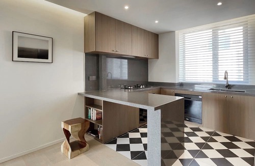Huangpu Apartment | Stylish 3-Bedroom Apt Near Shanghai’s Iconic Attractions