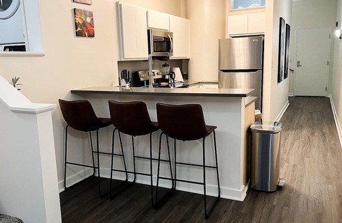 Wholesale District Apartment | Luxury 2BD 2BA with Free Parking in Downtown Indianapolis