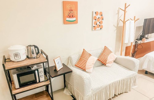 Legazpi Village Condo | Cozy 1-bedroom condo in Makati with Pool, Gym, Sauna, WiFi, AC, and Netflix