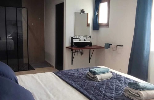Pleugriffet House | Homerez - Big house for 12 ppl. with spa and terrace at Pleugriffet