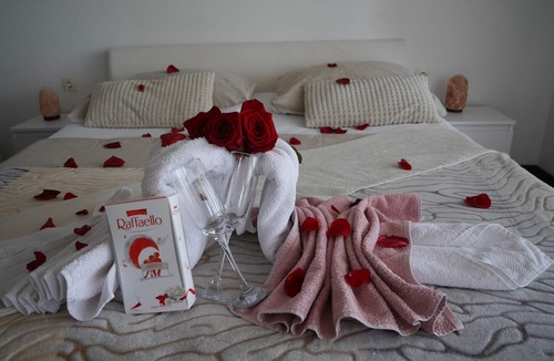 Stobrec Apartment | Super Horizont Beach House Apartment, With the Best View in Dalmatia!