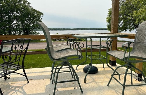 Chaumont House | Lake Front House in Beautiful Guffin Bay, Chaumont