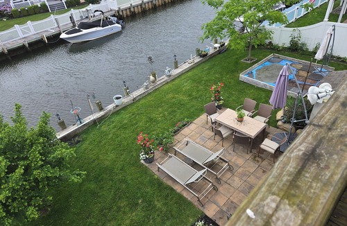 Massapequa House | RYDER CUP RENTAL AVAILABLE 9/14-10/5 MINIMUM 8 DAYS NEAR TO COURSE 7.3MI.