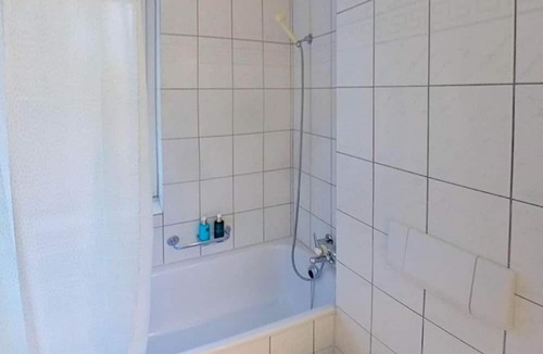 Seebach Apartment | Basic 3BR Flat with Balcony in Zurich