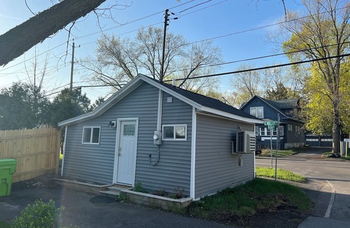 Mattydale House | Charming Tiny House minutes from Syracuse!