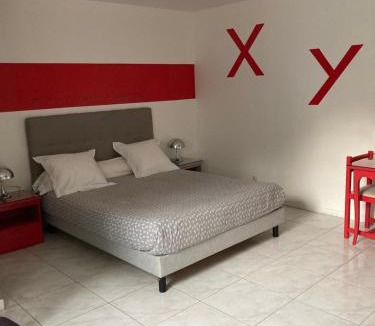 Les Adrets-de-l'Esterel Bed & Breakfast | Le Mas de la Verrerie