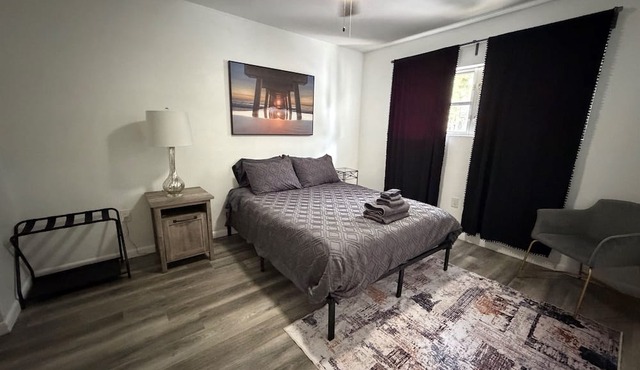 Lake Eola view 1 bedroom Thornton Park