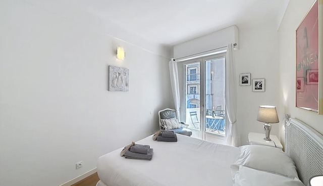 Carré d'Or Cozy 1 BR balcony 2 Pax Croisette Palais 1 mn Olam Properties