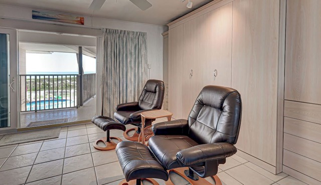 Directly on the Gulf - Unit 17 - Studio - Second Floor - Sleeps 2