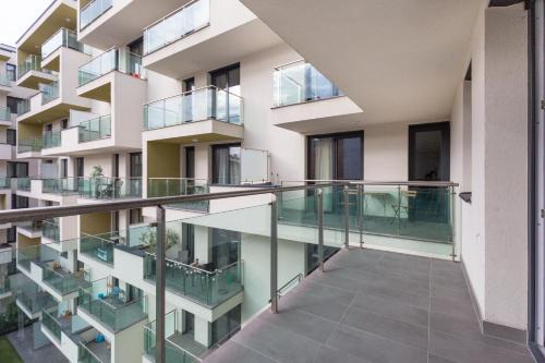 Courtyard by Urban Living