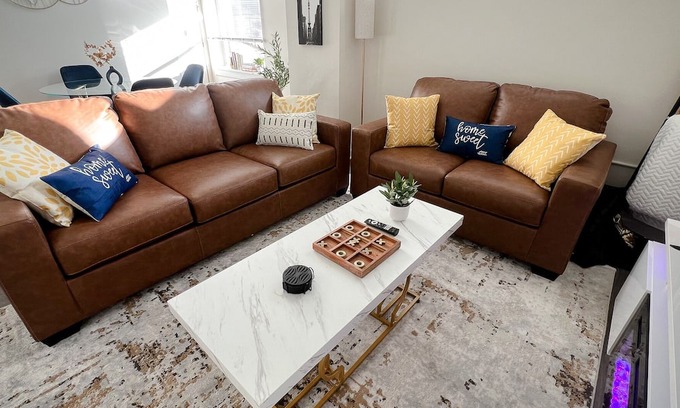 Wholesale District Apartment | Luxury 2BD 2BA with Free Parking in Downtown Indianapolis